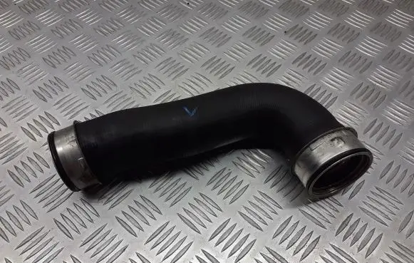 Skoda Octavia Mk2 (1Z) Turbo air intake inlet pipe/hose BRAK