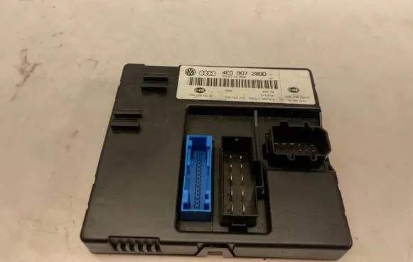 Audi A8 S8 D3 4E Comfort/convenience module 4E0907289D 4E0910289D