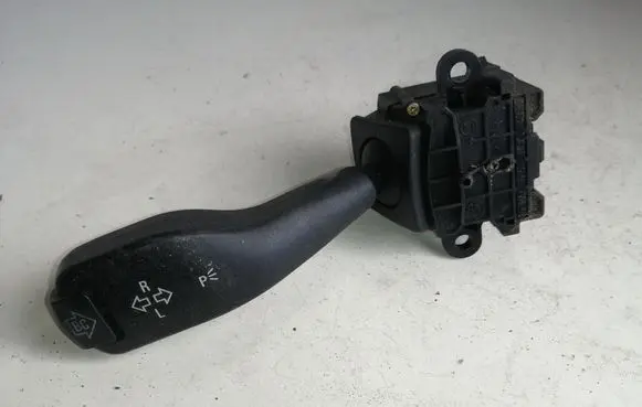BMW 3 E46 Indicator stalk 8363668