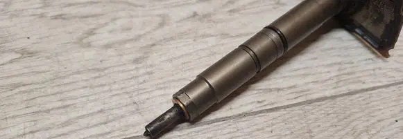 Fuel injector