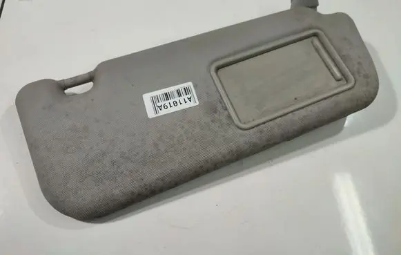 Toyota Avensis T270 Sun visor