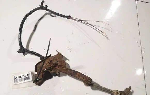 Subaru Legacy Front height sensor lever 8c0712 8131347