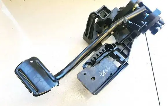 Mercedes-Benz EQB Brake pedal a1772902000 50010-n11q002