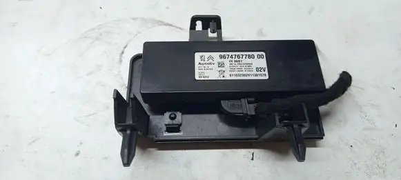 Citroen C4 II Bluetooth control unit module 9674767780