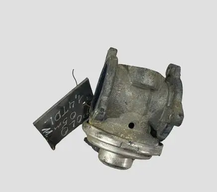 Volkswagen Polo EGR valve 045129637A