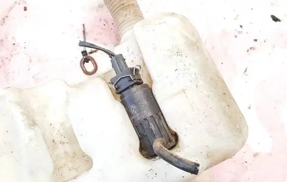 Mercedes-Benz ML W164 Windscreen/windshield washer pump d28320208 2024071