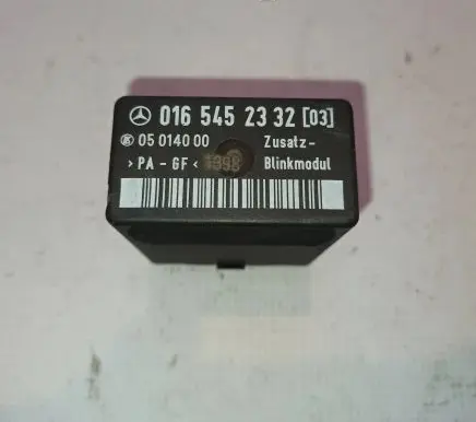 Mercedes-Benz Sprinter W901 W902 W903 W904 Coolant fan relay 0165452332