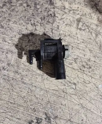 Audi A3 S3 8L Turbo solenoid valve 1J0906283C