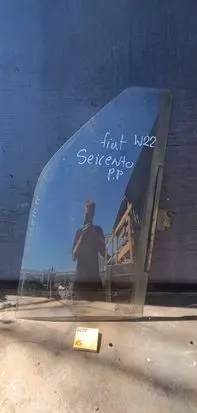 Fiat Seicento/600 Front door window glass four-door 1212123