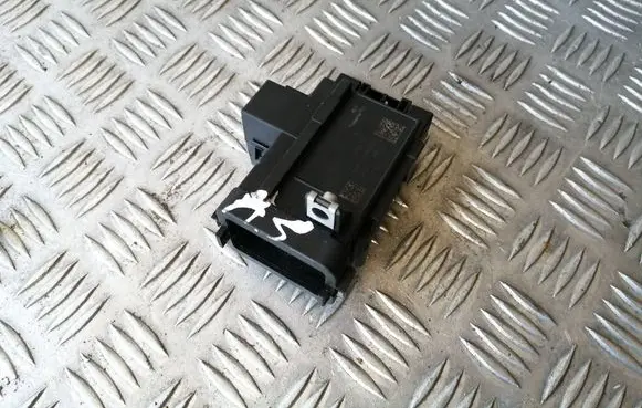 Audi A4 S4 B8 8K Ignition lock 8K0909131D 3330430103