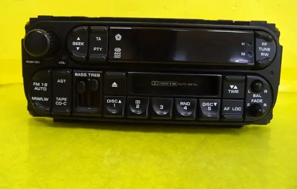 Chrysler Neon II Radio/CD/DVD/GPS head unit P04858513AKA