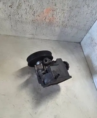 Mercedes-Benz Vito Viano W639 Power steering pump A0034667201