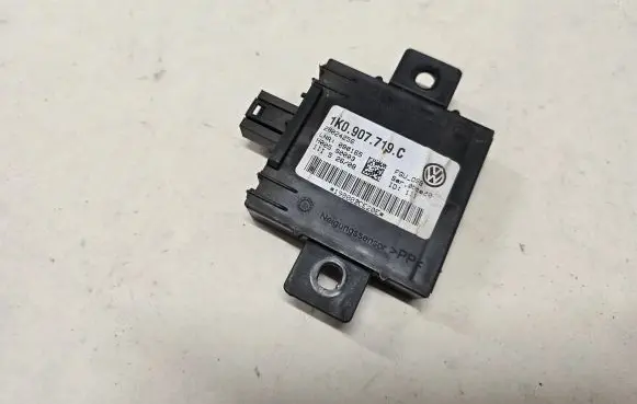 Volkswagen Caddy Alarm control unit/module 1K0907719C 28024256 1K0907719