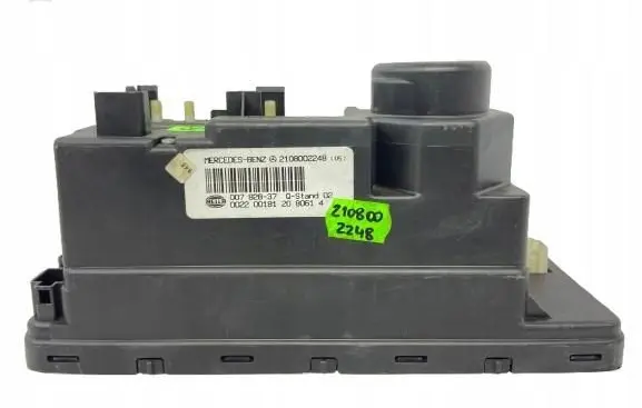 Mercedes-Benz E W210 Central locking vacuum pump A2108002248