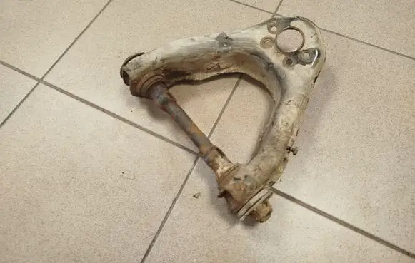 Nissan Terrano Front lower control arm/wishbone
