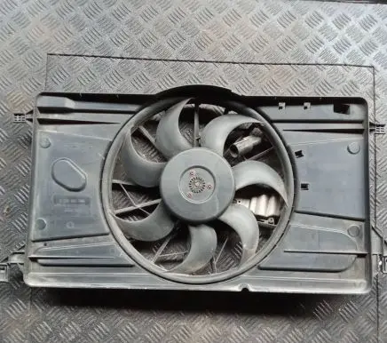 Volvo C30 Electric radiator cooling fan 3M5H8C607TA 0130307131