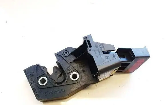 Volkswagen PASSAT B5 Seat back rest lock catch 7l6885681b 3b0885737d