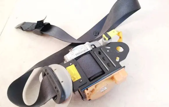 Toyota Avensis T250 Front seatbelt 7321005051 73210-05051