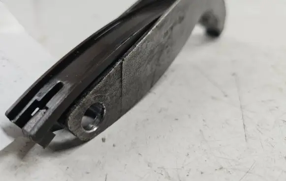 KIA Sorento Slide rail for timing chain 