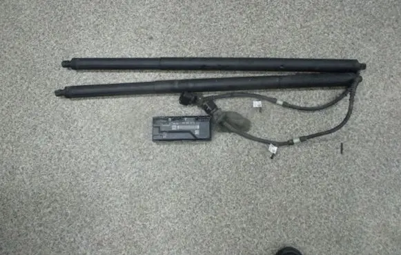 Volkswagen Transporter - Caravelle T6 Tailgate/trunk/boot tension spring 7E5827851D