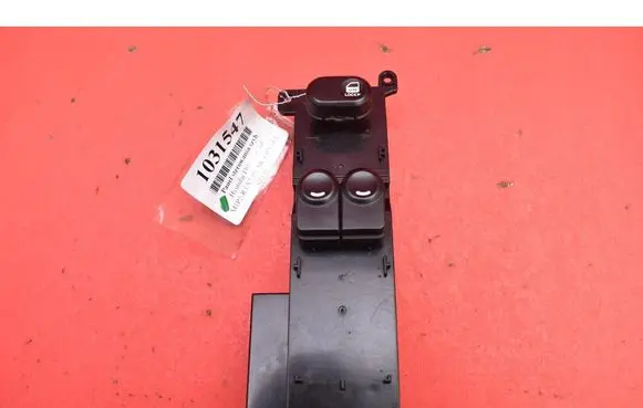Hyundai i30 Electric window control switch 93570-2L100