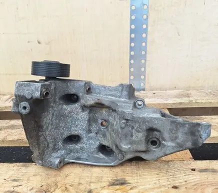 BMW X6 E71 Generator/alternator bracket 7802639 11167802639
