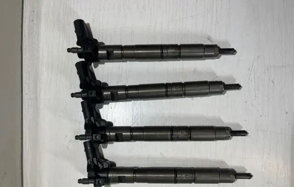 Fuel injectors set
