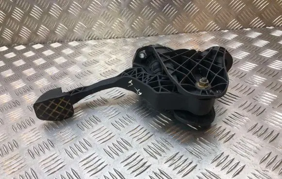 Clutch pedal