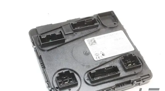 Audi A5 Central body control module 8W0907064DB 5DK011079