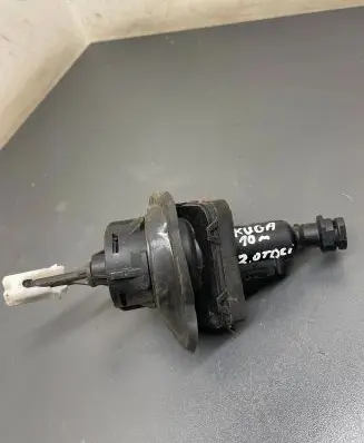 Ford Kuga I Clutch master cylinder 3M517A543BF
