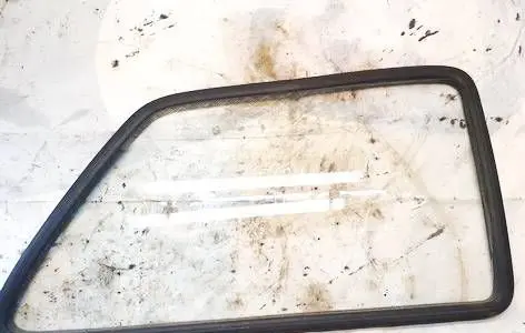 Volkswagen Golf II Rear side window 43r001057