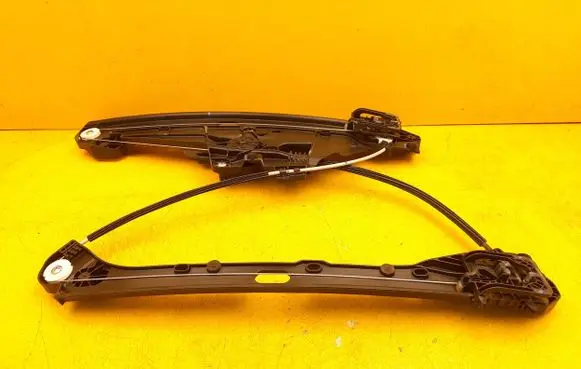 Peugeot 3008 III Front window lifting mechanism without motor 9839846280
