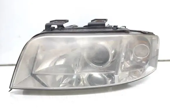 Audi A6 S6 C5 4B Headlight/headlamp 15592900