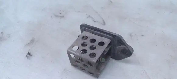 Peugeot 307 Coolant fan relay 9641212480