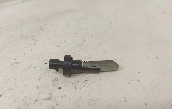 Opel Insignia A Windshield washer fluid level sensor 13248197