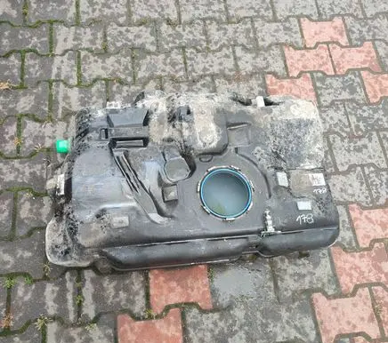 Mercedes-Benz CLA C117 X117 W117 Fuel tank A2460039890
