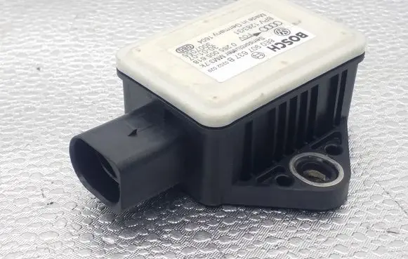 Audi A6 S6 C6 4F ESP acceleration yaw rate sensor 8E0907637B 0265005618 3007055