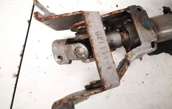KIA Carens I Steering column universal joint