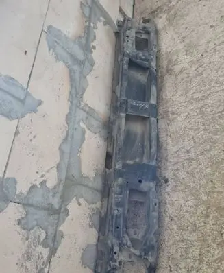 Volkswagen Golf III Radiator support slam panel 1H0805599