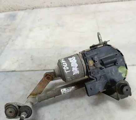 Volkswagen Touran I Wiper motor 1T0955120D 0390241972 1T0955024G