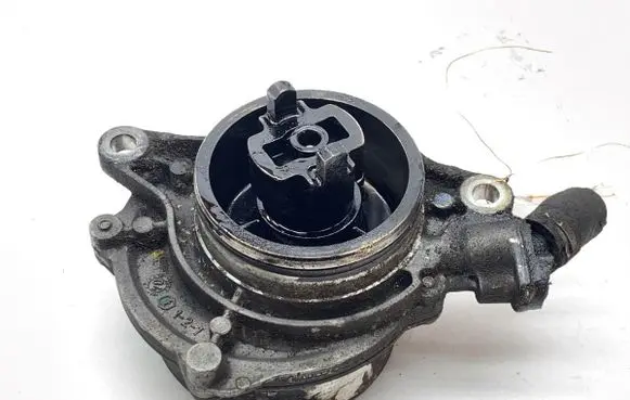 BMW 5 E60 E61 Vacuum pump 7791232