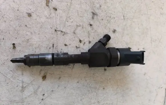 Renault Scenic I Fuel injector 8200100272