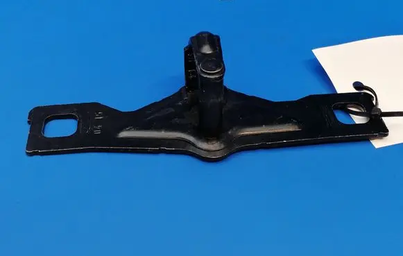 Audi A3 S3 8V Loading door lock loop/hook striker 8V5827507