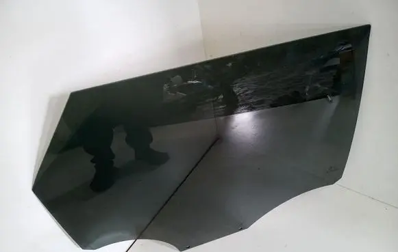 Peugeot 3008 II Rear door window glass 