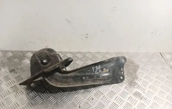 Volkswagen PASSAT B8 Rear upper control arm/wishbone 5Q0505226C