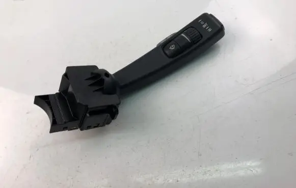 Volvo V50 Indicator stalk 17D770