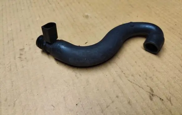 Jeep Grand Cherokee (WJ) Air intake hose/pipe