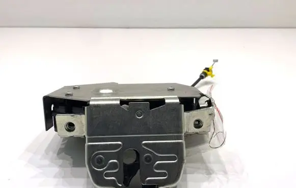 Volvo V70 Tailgate exterior lock 31253451