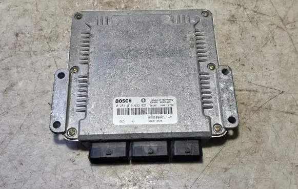 Nissan Primastar Engine control unit/module 8200051608 0281010632