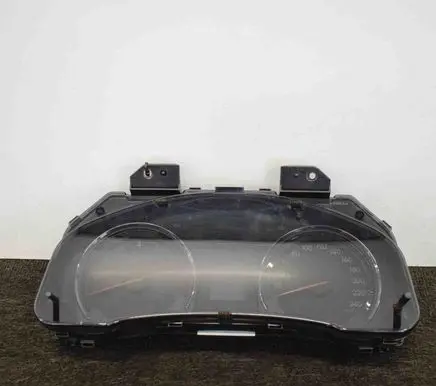 Toyota Avensis T270 Speedometer (instrument cluster)